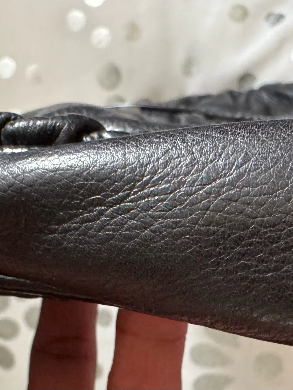 Low Start‼️tGood- Vintage - Fossil Black Leather clutch with Red & White Flora